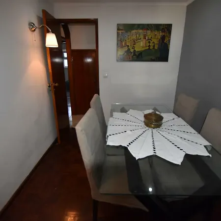 Апартаменти T2+1 Duplex Near S. Bento And Bairro Alto Лісабон