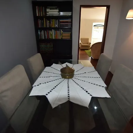 T2+1 Duplex Near S. Bento And Bairro Alto *