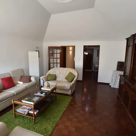 Апартаменти T2+1 Duplex Near S. Bento And Bairro Alto