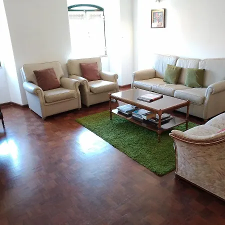 T2+1 Duplex Near S. Bento And Bairro Alto